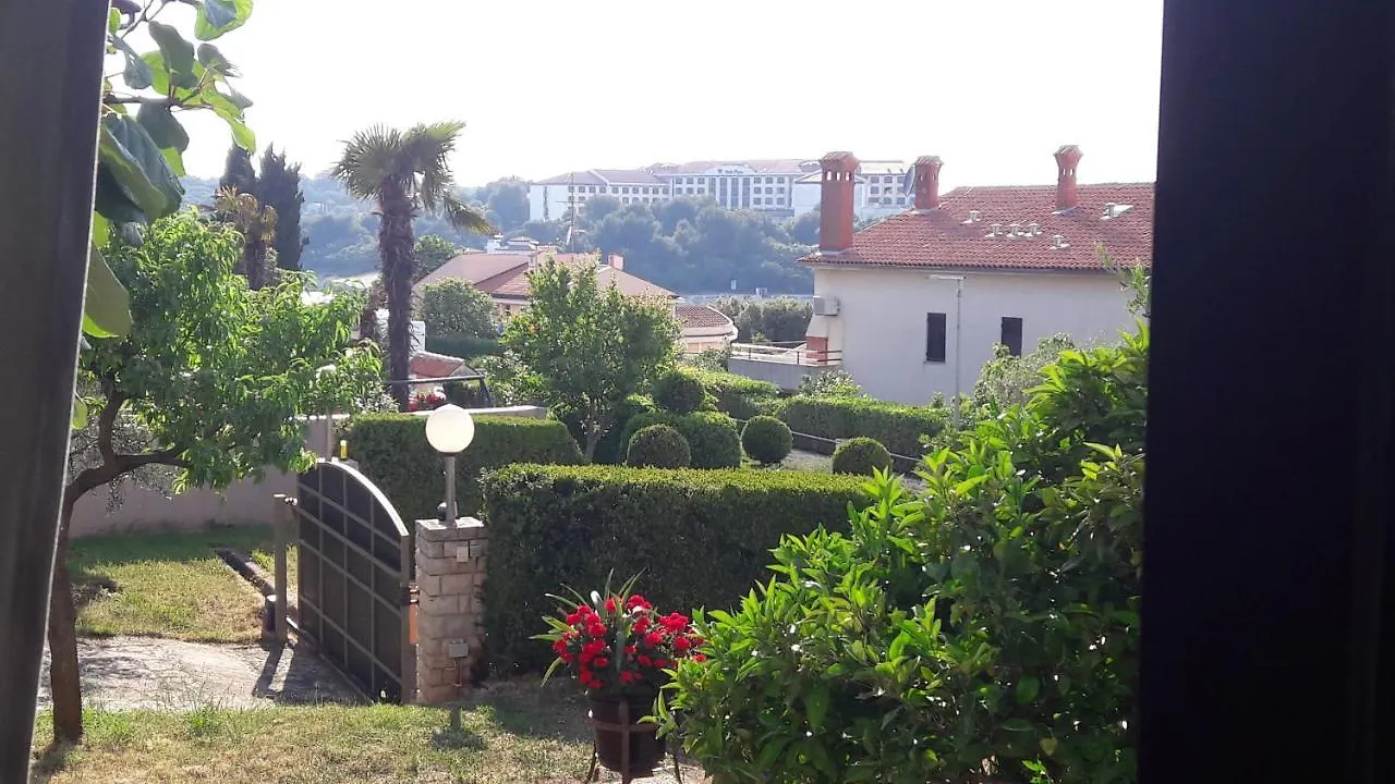 Apartments Duda Pula 0*,